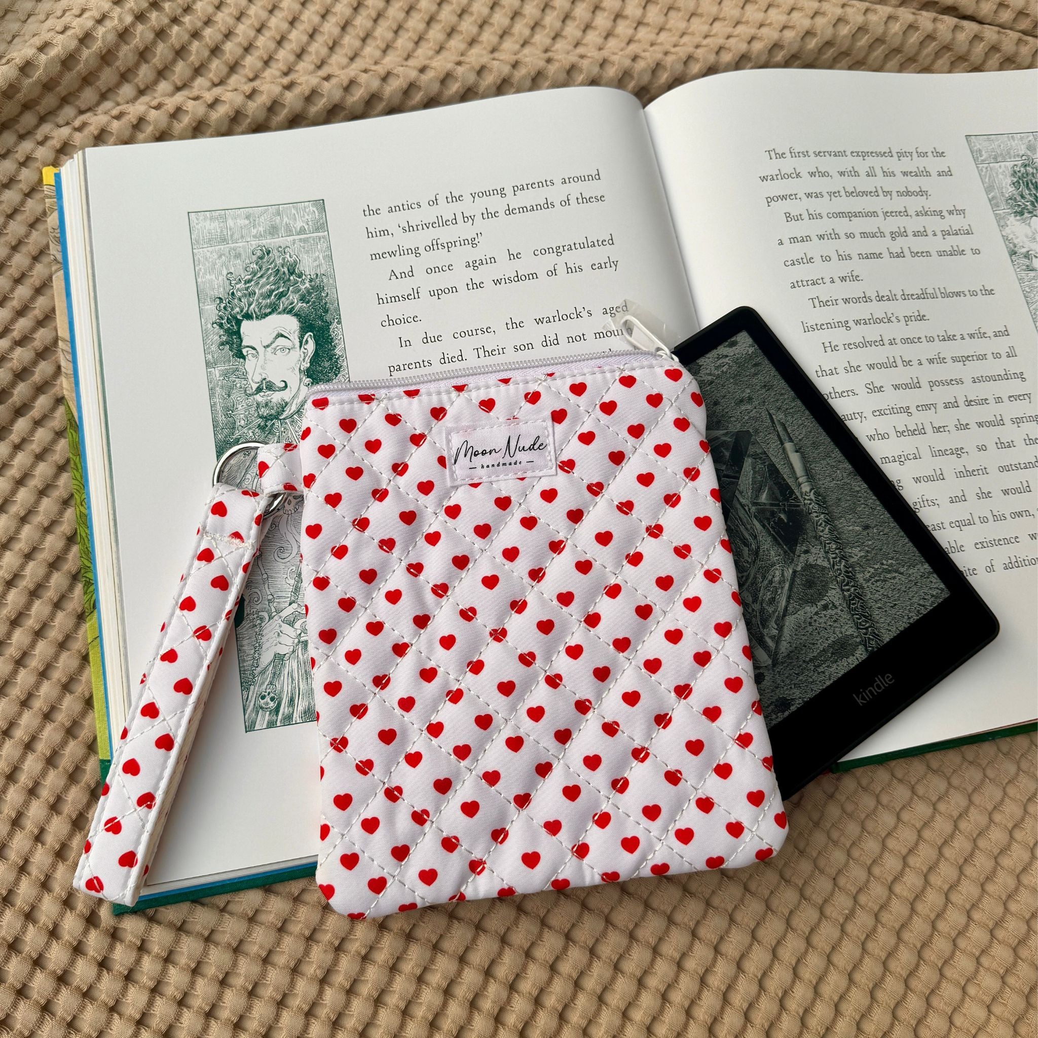 Valentine eReader Pouch